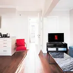 Homie - Historical In The Center Of Besiktas Apartment *