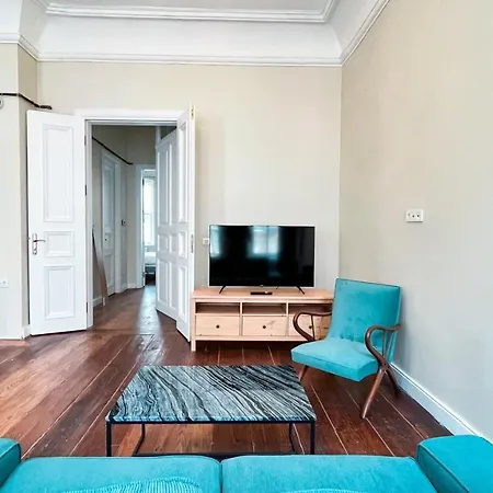 Apartment Homie - Historical In The Center Of Besiktas Istanbul
