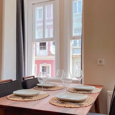 Homie - Historical In The Center Of Besiktas Apartment