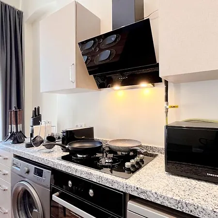 Apartment Homie - Historical In The Center Of Besiktas Istanbul
