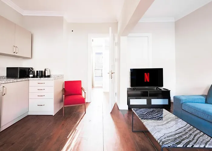 Homie - Historical In The Center Of Besiktas Apartment *